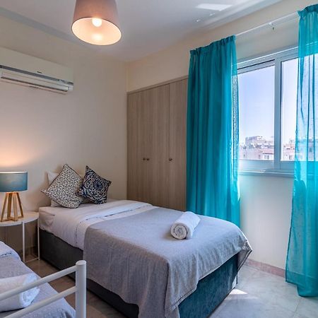 Sunny 2-Br Apartment In Mackenzie Larnaca Zewnętrze zdjęcie