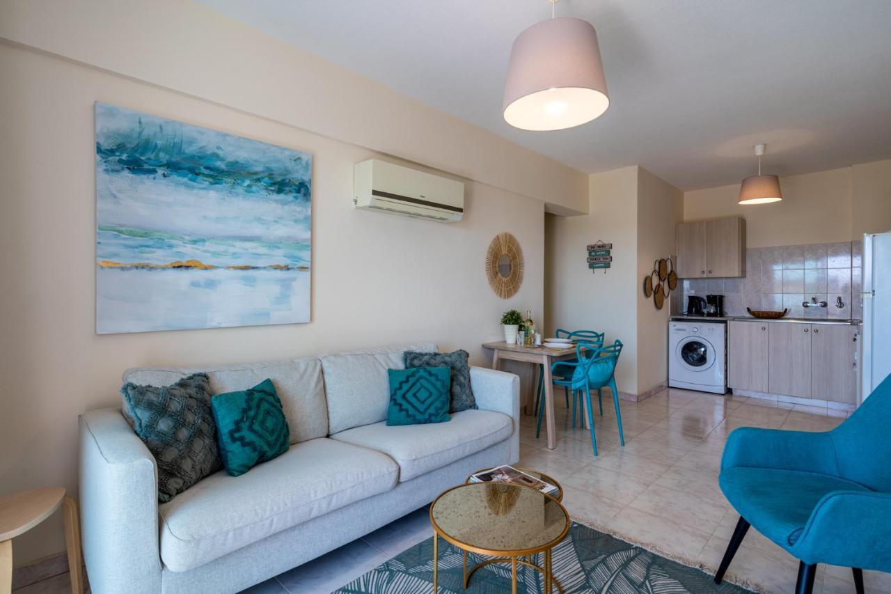 Sunny 2-Br Apartment In Mackenzie Larnaca Zewnętrze zdjęcie